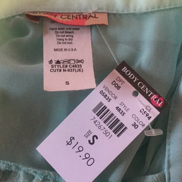 Body Central Mint Green Sheer Back Lace Button Up Tie Top NWT - Picture 12 of 12